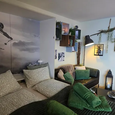 Appartement Fuer Zwei Direkt An Der Piste In Fee Saas Fee